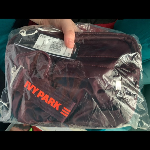 IVYXADIDAS Beyoncé Harness Bag - Picture 3 of 3